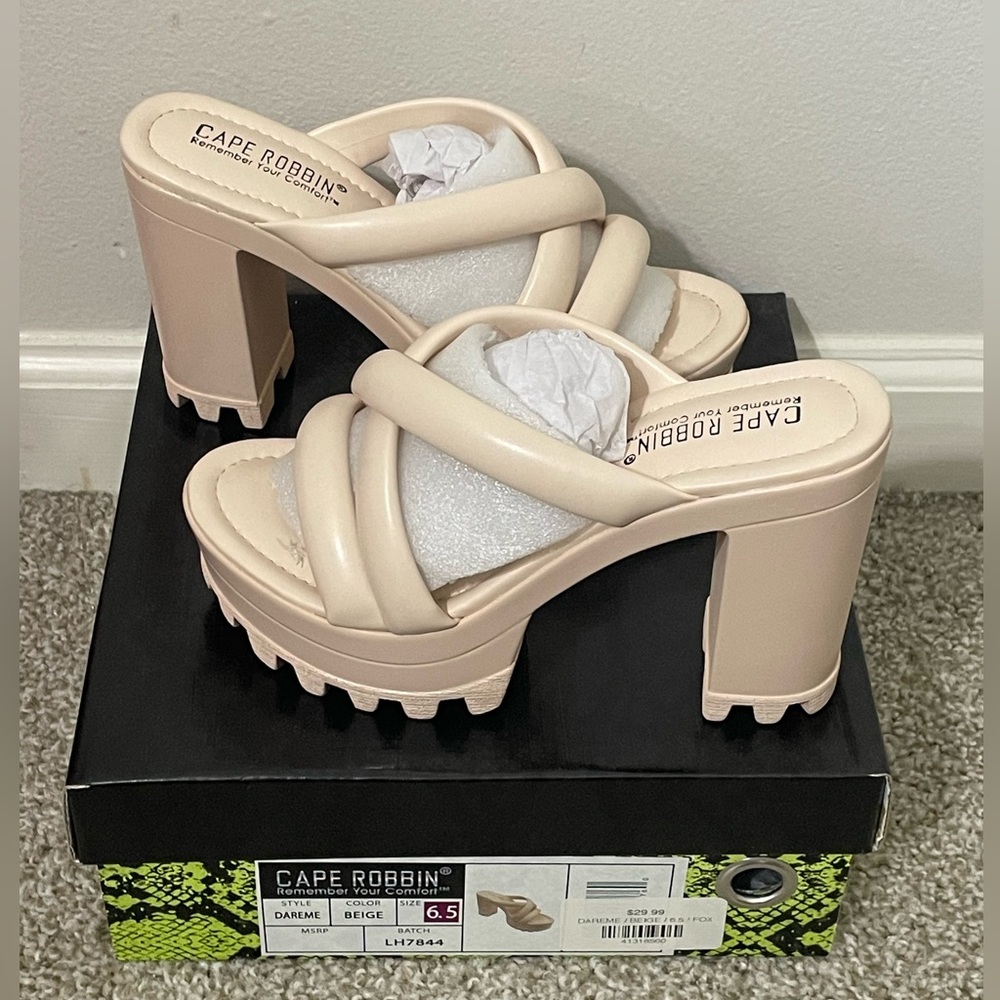 Cross strap chunky heel